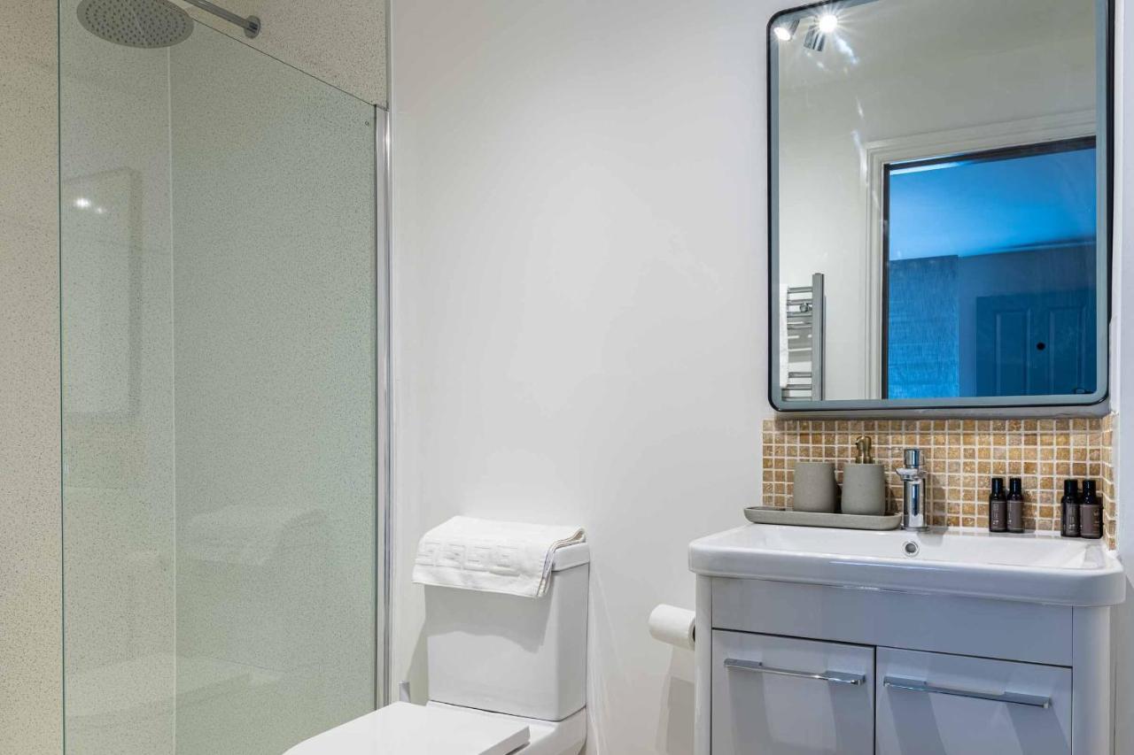 Modern, Relaxing 1 Bed Apartment Bath Exterior foto